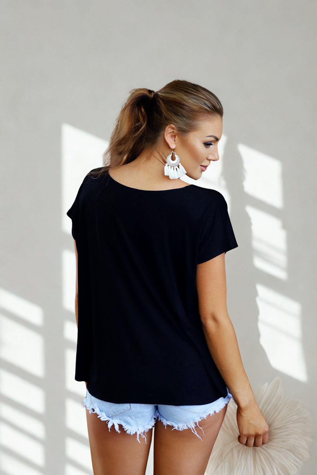 Mojo Scoop Tee