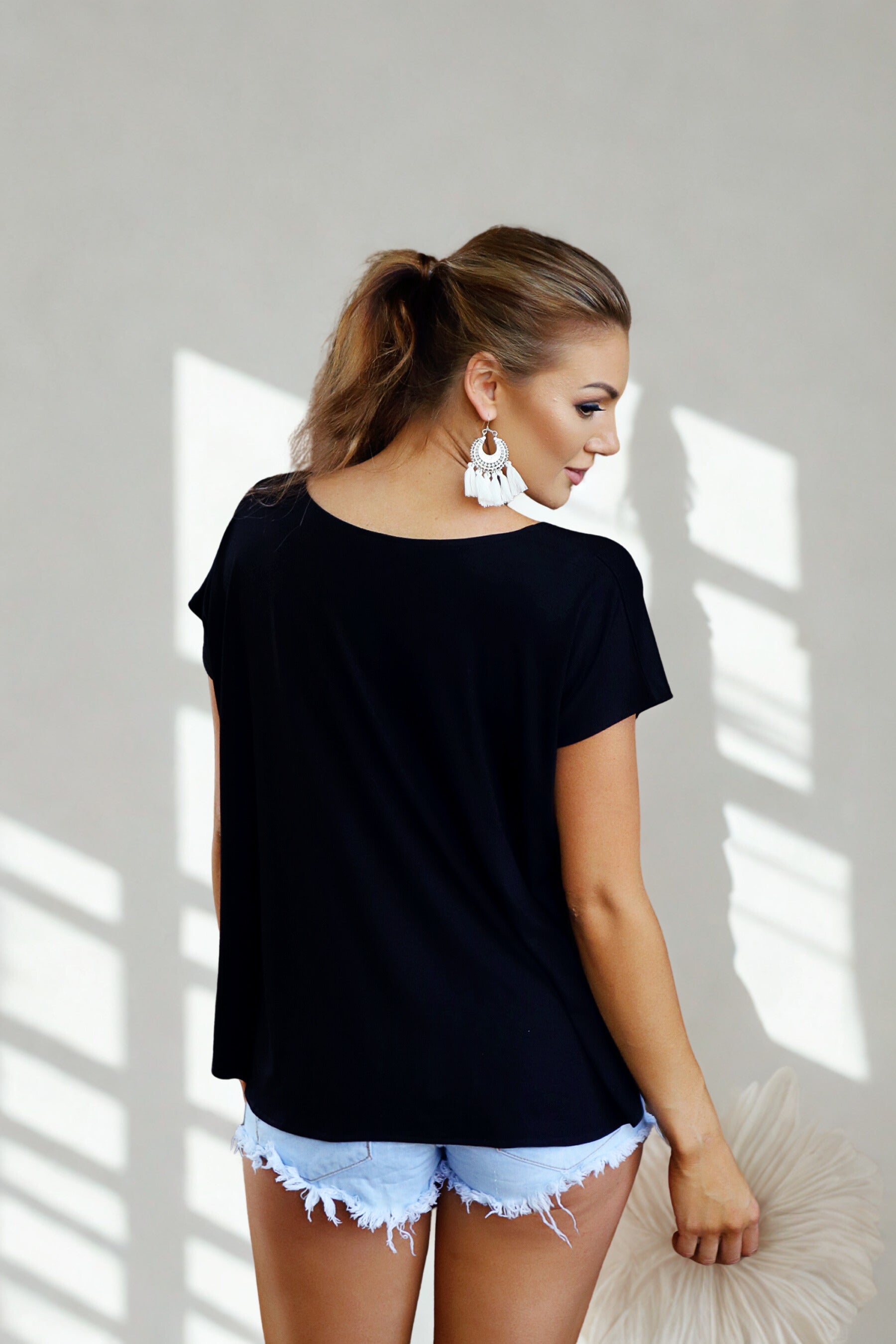 Mojo Scoop Tee